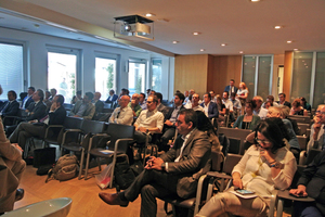  »1 The attendees listened to the observations on the market situation in Italy 