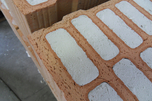  » Clay block filled with mineral foam 
