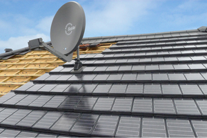  Die Technik von Autarq ermöglicht es, hochwertige Solaranlagen dezent und optisch ansprechend in das Dach zu integrieren  
