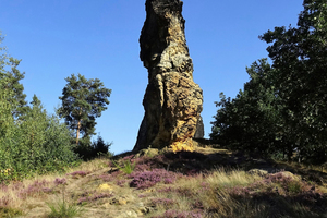  »4 Wall-like hogback of the Upper Cretaceous at Königstein/Northern Harz Boundary 