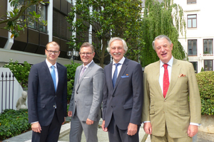  »2 Der Vorstand des Bundesverbandes Zi: Dr. Matthias Frederichs, Stefan Jungk, Anton Hörl und Helmut Jacobi 