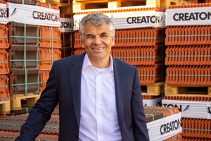 »  Creaton-Geschäftsführer Dr. Sebastian Dresse will die führende Position des Unternehmens im Bereich Tondachziegel weiter ausbauen 