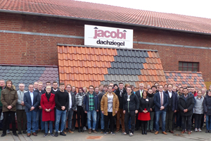 » Zi field trip participants at Jacobi Tonwerke in Bilshausen 