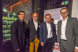  » Nach den Vorträgen beim Rooftop Talk #2 in Berlin ging die Diskussion weiter (v.l.n.r.): Jan R. Krause (office for architectural thinking), Klaus H. Niemann (Sprecher der Initiative), Reiner Nagel (Vorstand Bundesstiftung Baukultur), Dr. Matthias Frederichs (Bundesverband der Deutschen Ziegelindustrie e.V.).  