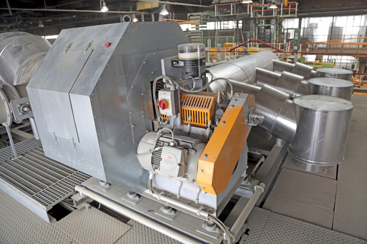 Practical experience with flue gas recirculation in the preheating zone