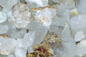  »15 Screen oversize &gt; 125 µm of raw kaolin with much coarse quartz 