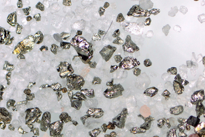  »16 Screen oversize &gt; 125 µm of kaolinitic clay with a great deal of pyrite and quartz 