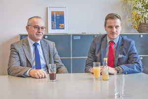  »2 Klaus (left) and Philipp Schülein explained what service means for their company 