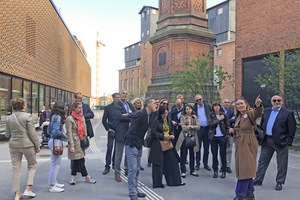  »5 For the afternoon, a tour of the well-known Carlsberg quarter was included on the programme 