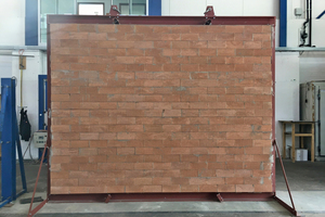  » In the test process, the solid brick prototype was tested by various independent institutes, the results for compressive strength, density, heat storage capacity, sound insulation as well as freeze/thaw resistance all turned out positive 