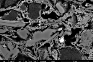  »3 Microlevel: Matrix with micropores, the characteristic length of the RVU measures ≈ 10 μm 