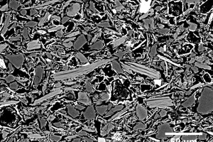  »4 SEM-Aufnahmen gekoppelt mit der Elementverteilung aus der EDX-Analyse für Ton A bei einer Brenntemperatur von 880 °C 