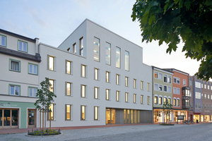  » Rathaus mit Sitzungssaal in Dorfen von Diezinger Architekten 