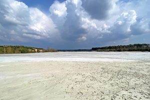  »1 Large kaolin pond in Upper Lusatia near Caminau/Saxony 