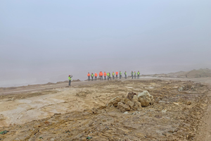  » With the dense November fog, the visitors were only able to guess the dimensions of Meudt pit. 