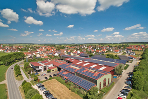  » Bürogebäude und Produktionshallen der Firmenzentrale in Ehingen 