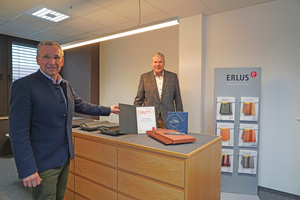  » Hagebau award presentation ceremony: Erlus is hailed Pitched Roof Champion. 