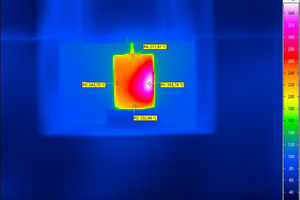  » Figure 6: Temperature distribution on the surface of the specimen measured by means of an IR camera after 17 and 28 min., respectively 