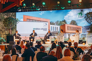  » Panel discussion on business and family. From left: Moderator Kai Gemeinder, Stephan Schmidt, Günter Schmidt, Regina Schmidt and Eva Schmidt 