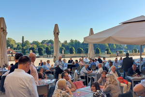  » Die Abendveranstaltung in der Moritzburg war durch das barocke Ambiente, die lauen Temperaturen und guten Gespräche ein echtes Highlight 