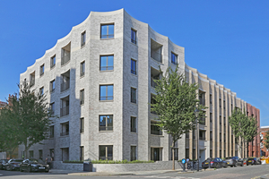 » For the construction, the team led by project architect Sundas Rohilla from David Miller Architects opted for Prefab parts, which the creative team fitted with three different hand-moulded facing bricks from Vandersanden 