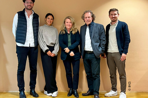  Die Jury zum Studierendenpreis 2024:  Marius Mersinger (OMG Baukunst), Hannah Watzke (Masterstudentin TU Darmstadt & Deutschlandstipendiatin), Prof. Lydia Haack (Präsidentin Bayerische Architektenkammer), Prof. Henning Baurmann (baurmann.dürr Architekten), Lukas Edmüller (Schlagmann Poroton GmbH & Co.KG). (v.l.n.r.)  