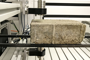 » Transmissions-Prüfung eines Probekörpers aus Beton auf Risse, Lunker oder Fremdeinschlüsse als Vorstufe für eine Inline-Prüfung  