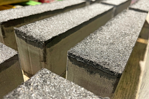  »Fig. 4: Pirrouet facade bricks with a special surface 