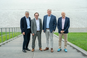   Erfolgreiche Übergabe (v. l. n. r.): Sebastian Dresse, Reinhard Schwabe, Jörg Boldt und Harald Schwarzmayr.  