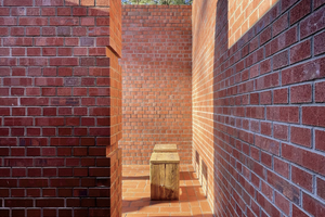  » Jan Kleihues, Kleihues + Kleihues Architekten from Berlin, designed the pavilion. It was built in 2021 on behalf of the town of Angermünde and supported by the Fiege family 