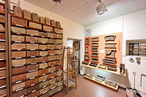  »Fig. 3: The museum’s collection comprises around 14,000 bricks, as well as roof tiles, chamotte material, mosaic bricks and stove tiles, historical objects from brick production such as brick moulds 