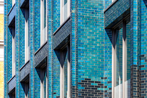  » The colour of the bespoke glazed bricks was specifically designed for the project and consists of multi layers of glazing 