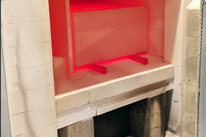  »Fig. 5: Interior of the pilot kiln and cracked gas flame 