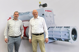  » Händle Managing Director Andreas Treut (to the right) and ZMB Braun Plant Manager Markus Selbach  