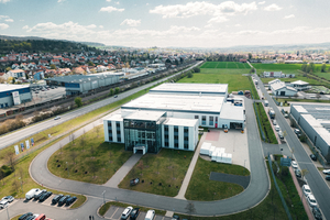  » Entwickler des elektrischen Tunnelofens im Wienerbergerwerk in Helpfau-Utendorf ist ONEJOON, ehemals Eisenmann Thermal Solutions, mit Sitz in Deutschland in Bovenden (Bild) und Böblingen  