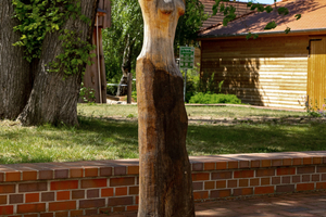  » Skulptur der namensgebenden Ave von Schönfeldt 