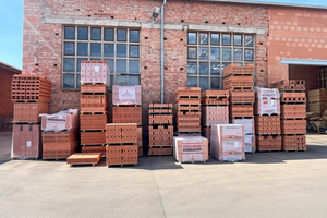  » A small selection of the approximately 130 different building ceramics products manufactured at the Nordhausen brickworks 