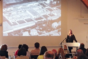  » Architektin Dorte Mandrup-Poulsen erläutert den modernen Erweiterungsbau der Munkegaard Schule von Arne Jacobsen 