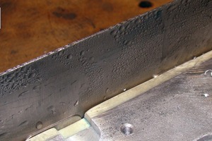  »2 The difference in temperature between the blades and the brick leads to the formation of a condensation film that prevents clay sticking to the blades 