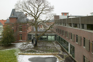  ›› 3 The old vicarage was joined via a glass walkway to the new brick building of the VMM 