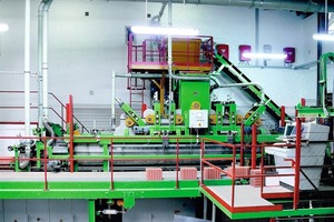  »2 Now available outside of Germany: the new Lingl filling plant for highly insulative bricks. The modularized equipment integrates well into existing production facilities 