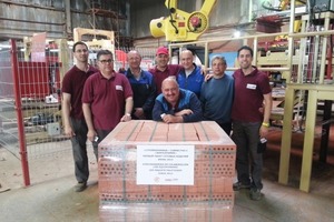  »6 Equipceramic’s team of technicians and Stroykeramika team of technicians at the exit of the first package 