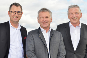  »1 The Deutsche Poroton Board: Lorenz Bieringer, Managing Director at Wienerberger and Deputy Chairman, Chairman Johannes Edmüller, Managing Director at Schlagmann Poroton, and Poroton Managing Director Clemens Kuhlemann (from left to right) 