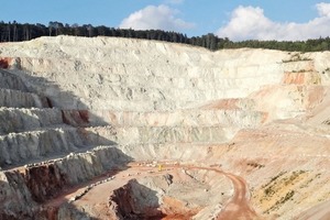  »1 One of the biggest quartzite quarries in Europe is located in Saalburg near Friedrichsdorf/Hesse 