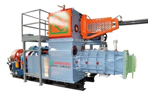  »5 The Aral 650 extruder with its grate extracted   