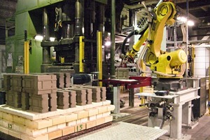  » The newly installed Lingl robot setting installation works with the Lingl 3D setting pattern program 