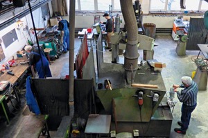  »3 A look inside the die manufactory 