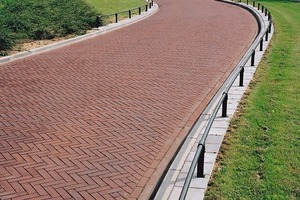  »1 Permeable paved road 