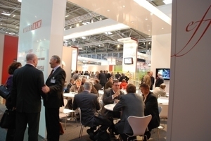  &gt;&gt;1 The stands and booths were well attended on Wednesday and Thursday 