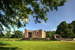  &gt;&gt;7 Astley Castle 